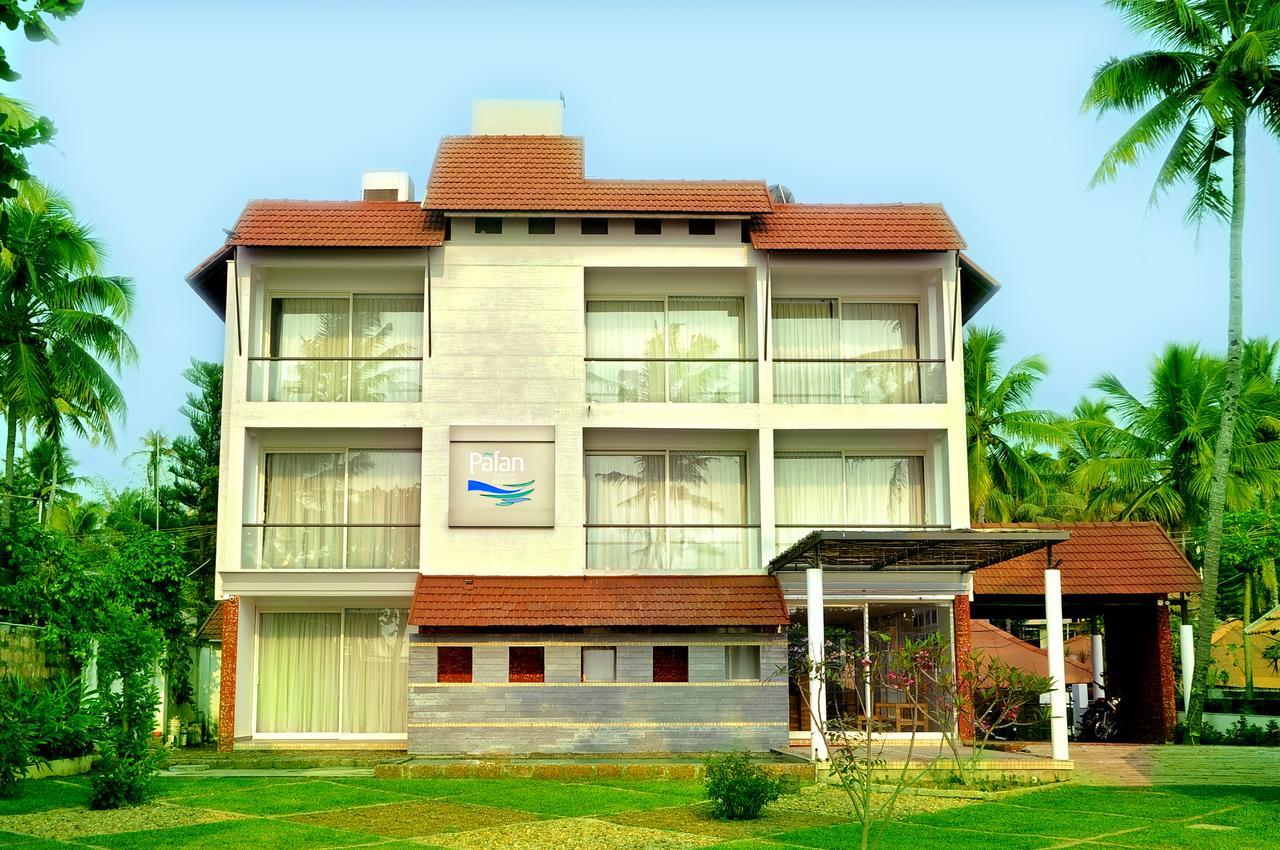 Palan Beach सहारा 3*